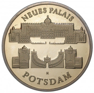 5 марок 1986 года Восточная Германия (ГДР) «Новый дворец в парке Сан-Суси в Потсдаме»
