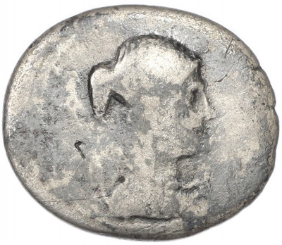 Денарий 46 года до н.э. Римская республика — Тит Каризий (Виктория и квадрига)