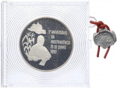 500 метикалов 1980 года Мозамбик «5 лет Независимости»