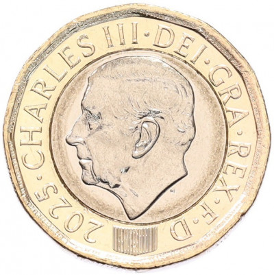 1 фунт 2025 года Великобритания